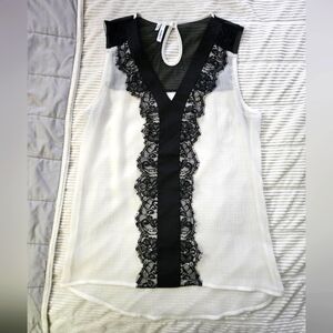 Studio Y Elegant Black and White Lace TrimTop. Size S.